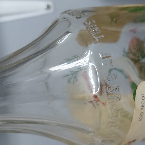 Vintage Kentucky Tavern Whiskey Bottle - Green and White - Picture 8 of 9